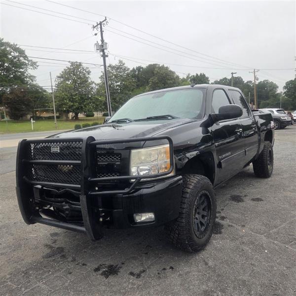 Chevrolet Silverado 1500 LT Crew Cab 4WD 2011