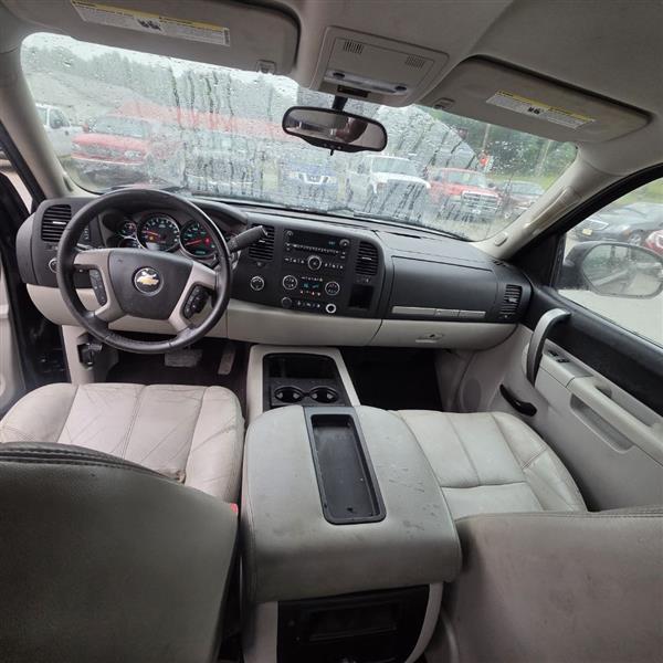 Chevrolet Silverado 1500 LT Crew Cab 4WD 2011