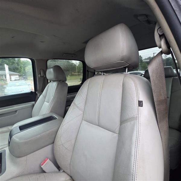 Chevrolet Silverado 1500 LT Crew Cab 4WD 2011