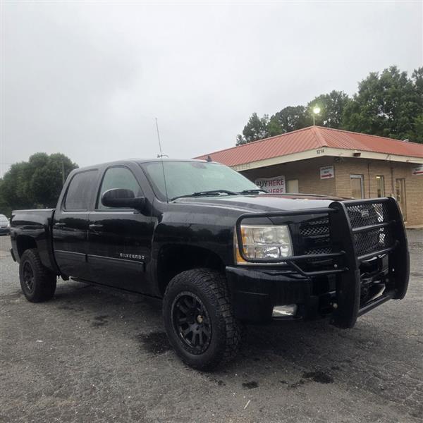 Chevrolet Silverado 1500 LT Crew Cab 4WD 2011