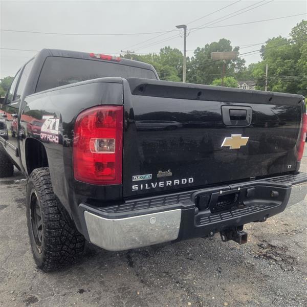 Chevrolet Silverado 1500 LT Crew Cab 4WD 2011