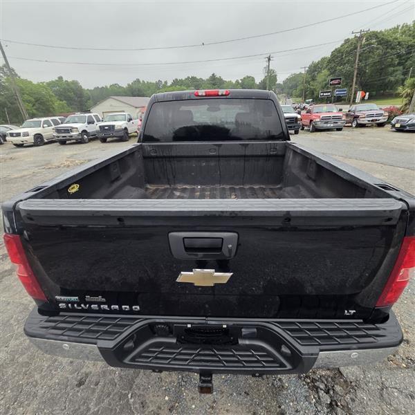 Chevrolet Silverado 1500 LT Crew Cab 4WD 2011
