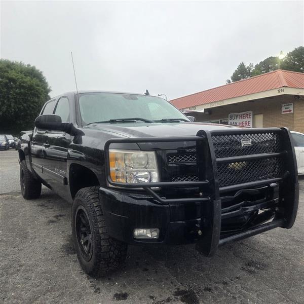 Chevrolet Silverado 1500 LT Crew Cab 4WD 2011
