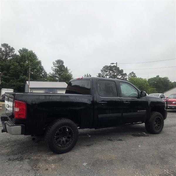 Chevrolet Silverado 1500 LT Crew Cab 4WD 2011