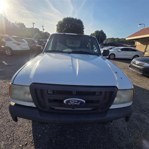 Ford Ranger XL Reg. Cab Long Bed 2WD 1999