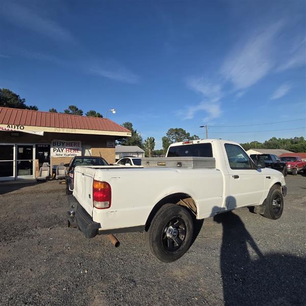 Ford Ranger XL Reg. Cab Long Bed 2WD 1999