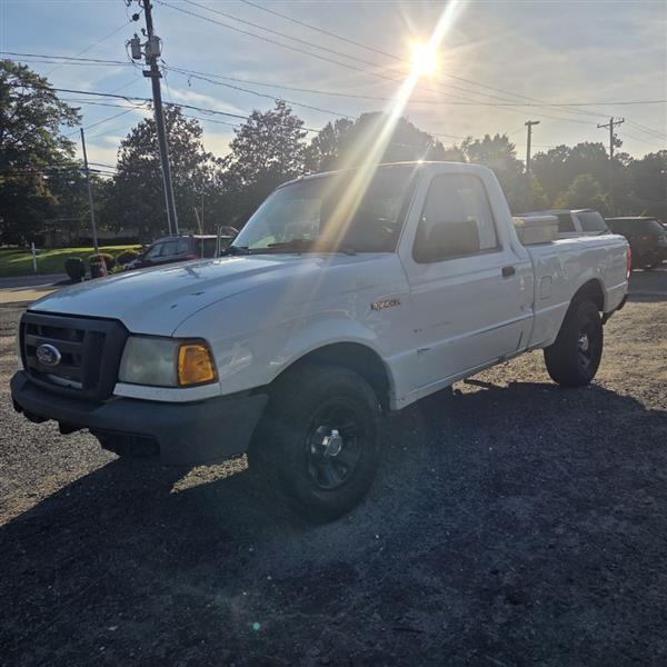 Ford Ranger XL Reg. Cab Long Bed 2WD 1999