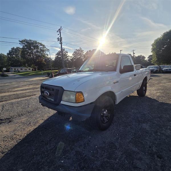 Ford Ranger XL Reg. Cab Long Bed 2WD 1999