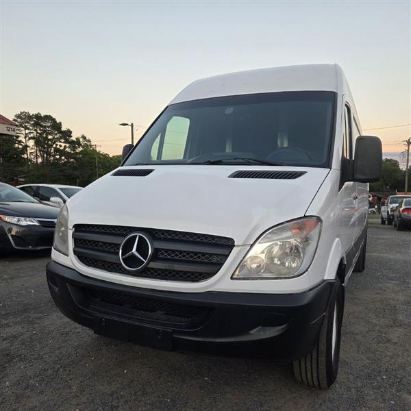 Mercedes-Benz Sprinter 2500 High Roof 170-in. WB 2012