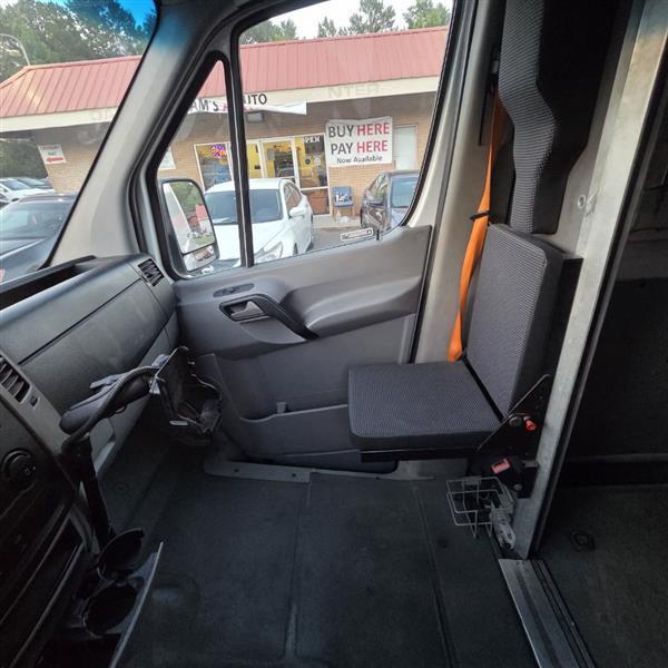 Mercedes-Benz Sprinter 2500 High Roof 170-in. WB 2012