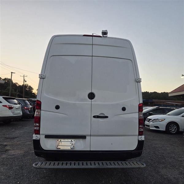 Mercedes-Benz Sprinter 2500 High Roof 170-in. WB 2012