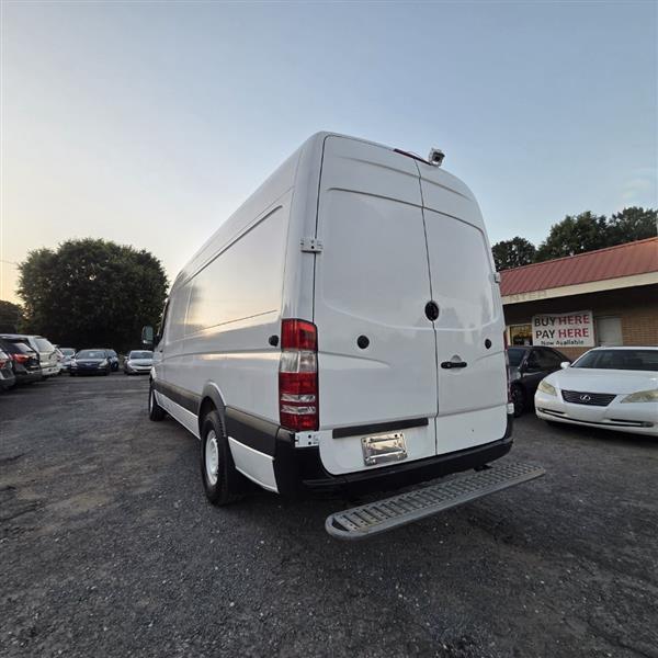 Mercedes-Benz Sprinter 2500 High Roof 170-in. WB 2012