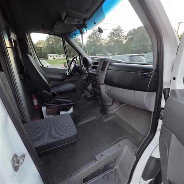 Mercedes-Benz Sprinter 2500 High Roof 170-in. WB 2012