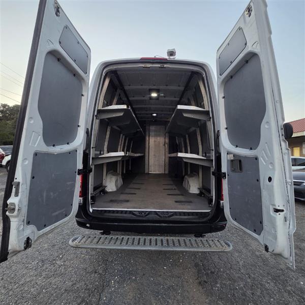 Mercedes-Benz Sprinter 2500 High Roof 170-in. WB 2012