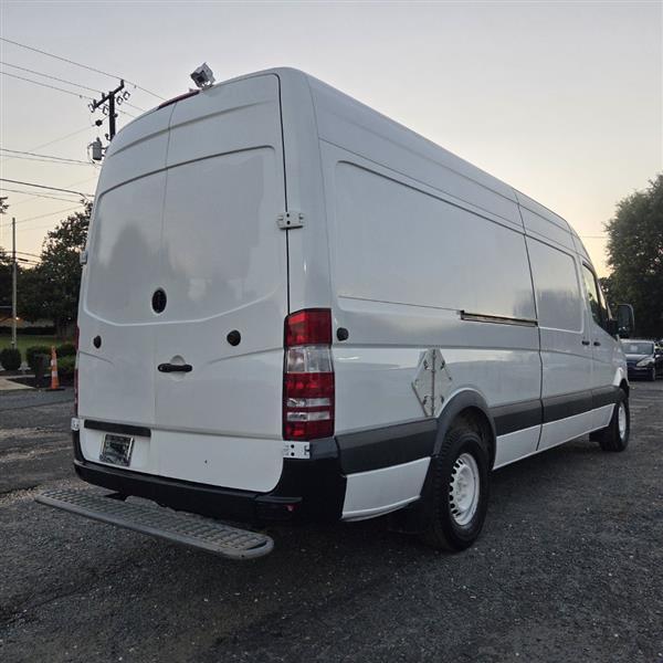 Mercedes-Benz Sprinter 2500 High Roof 170-in. WB 2012