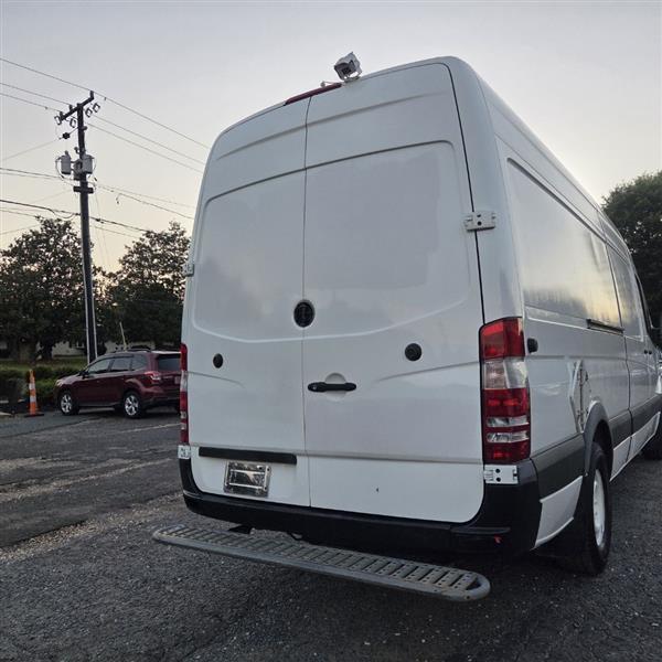 Mercedes-Benz Sprinter 2500 High Roof 170-in. WB 2012