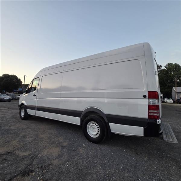 Mercedes-Benz Sprinter 2500 High Roof 170-in. WB 2012