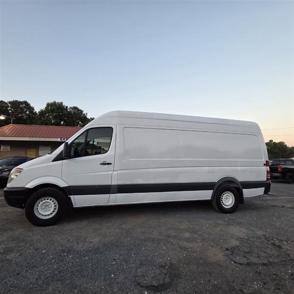 Mercedes-Benz Sprinter 2500 High Roof 170-in. WB 2012