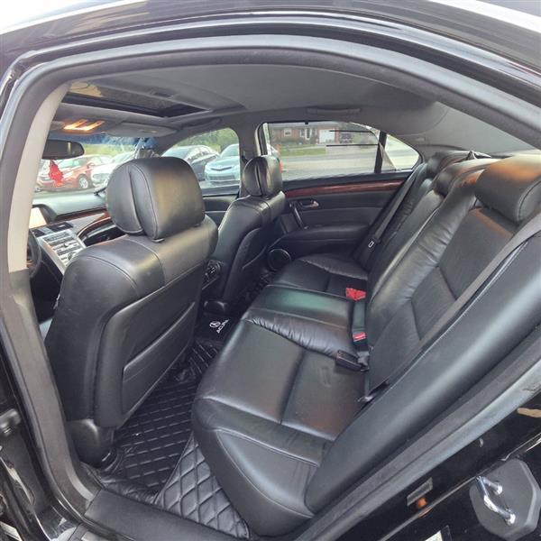 Acura RL 3.5RL with Navigation System 2005