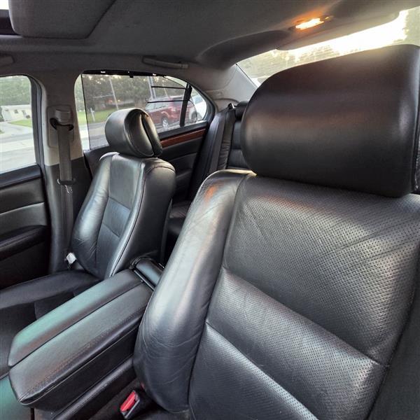 Acura RL 3.5RL with Navigation System 2005