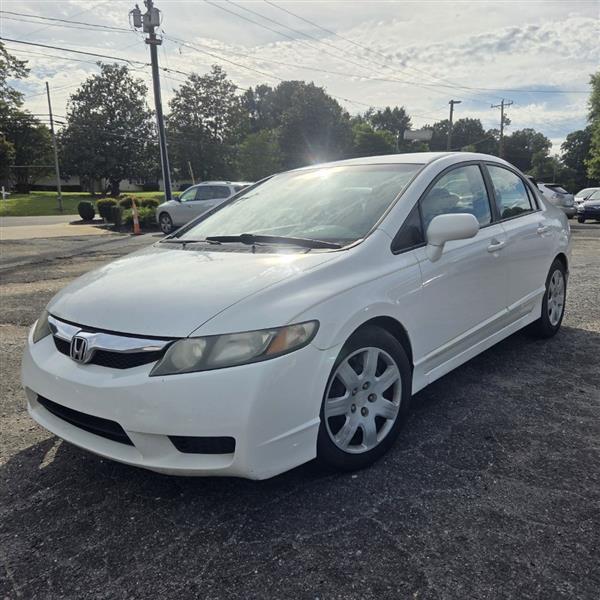 Honda Civic LX Sedan 5-Speed AT 2010