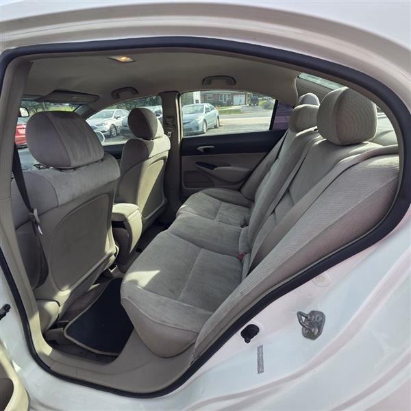 Honda Civic LX Sedan 5-Speed AT 2010
