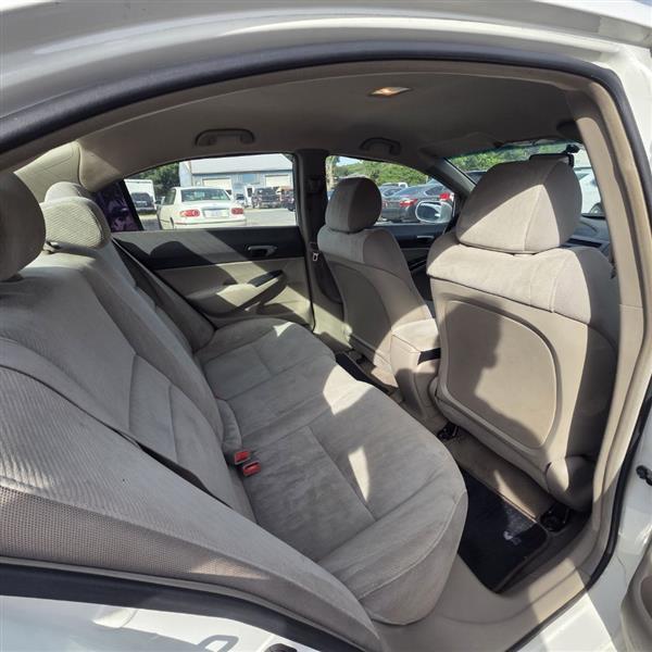 Honda Civic LX Sedan 5-Speed AT 2010
