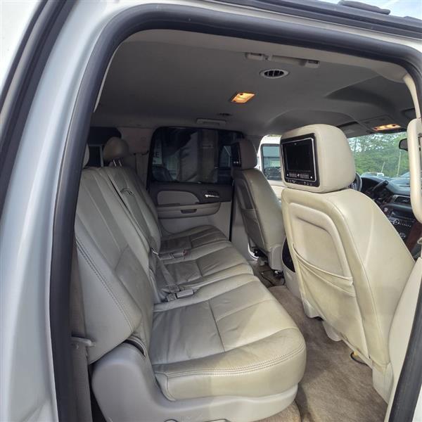 Chevrolet Suburban LT2 1500 4WD 2009
