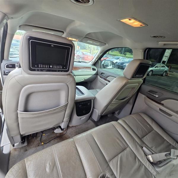 Chevrolet Suburban LT2 1500 4WD 2009