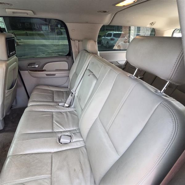 Chevrolet Suburban LT2 1500 4WD 2009