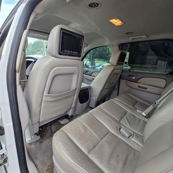 Chevrolet Suburban LT2 1500 4WD 2009