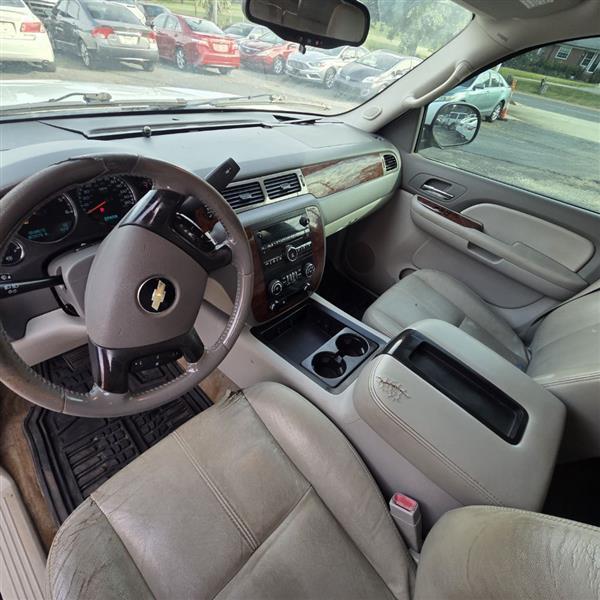 Chevrolet Suburban LT2 1500 4WD 2009