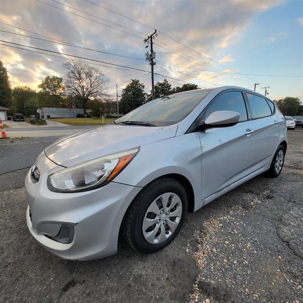 Hyundai Accent SE 5-Door 6A 2016