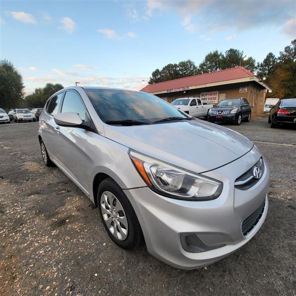 Hyundai Accent SE 5-Door 6A 2016
