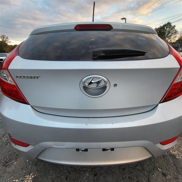 Hyundai Accent SE 5-Door 6A 2016