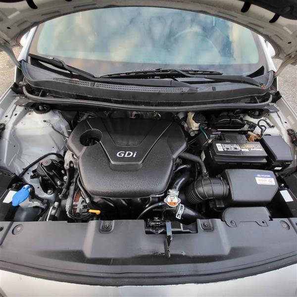 Hyundai Accent SE 5-Door 6A 2016