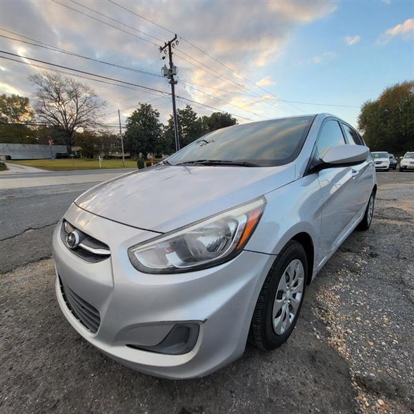 Hyundai Accent SE 5-Door 6A 2016