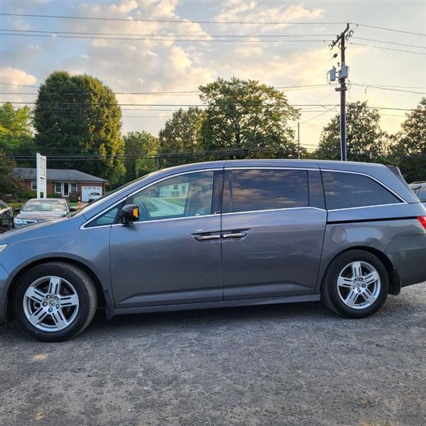 Honda Odyssey Touring 2012