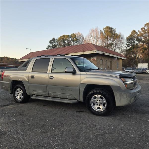 Chevrolet Avalanche 1500 2WD 2002
