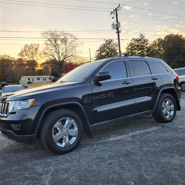 Jeep Grand Cherokee Laredo 2WD 2011
