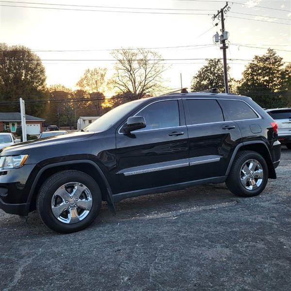 Jeep Grand Cherokee Laredo 2WD 2011