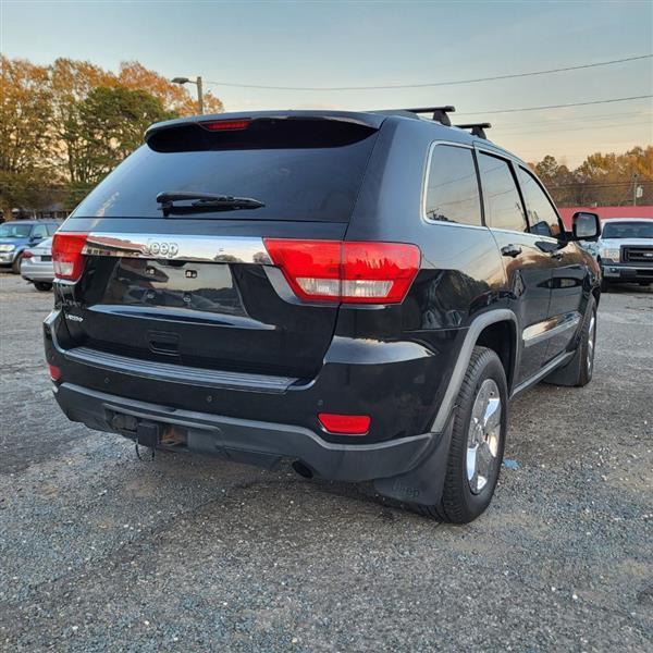 Jeep Grand Cherokee Laredo 2WD 2011