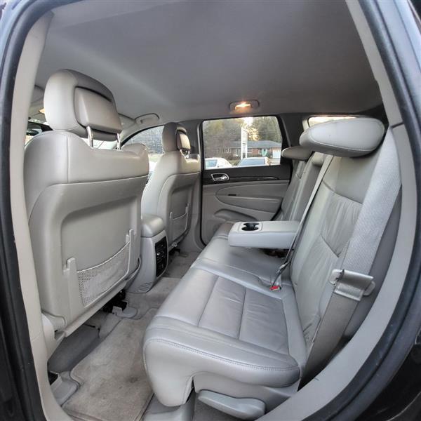 Jeep Grand Cherokee Laredo 2WD 2011