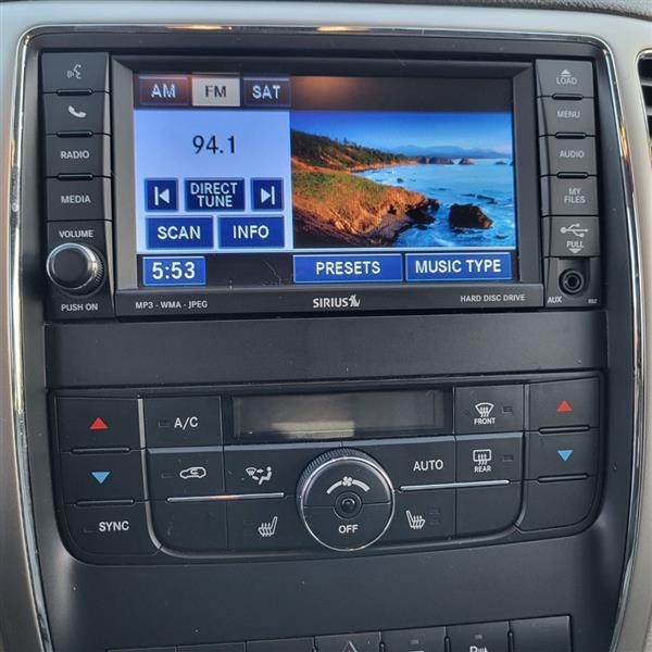 Jeep Grand Cherokee Laredo 2WD 2011
