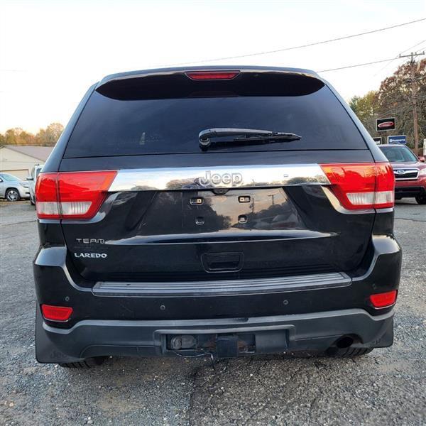 Jeep Grand Cherokee Laredo 2WD 2011