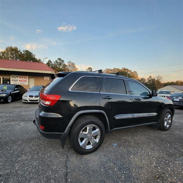 Jeep Grand Cherokee Laredo 2WD 2011