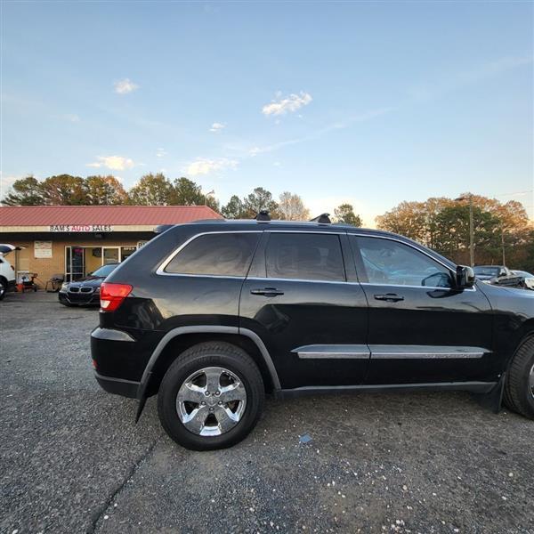 Jeep Grand Cherokee Laredo 2WD 2011