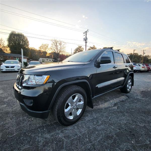 Jeep Grand Cherokee Laredo 2WD 2011