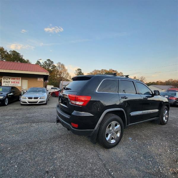 Jeep Grand Cherokee Laredo 2WD 2011