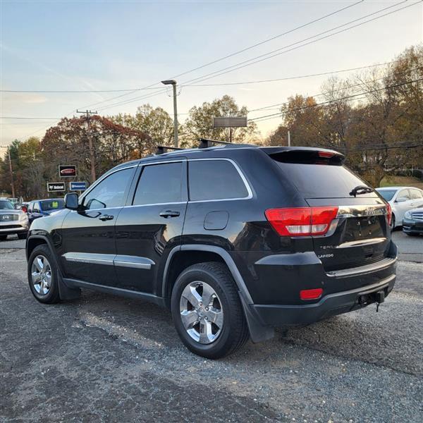 Jeep Grand Cherokee Laredo 2WD 2011
